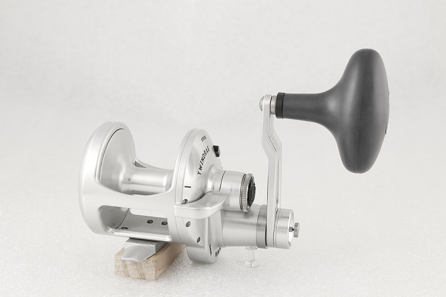 Accurate Valiant TwinDrag V2 2-Speed Conventional Reel - Dogfish Tackle & Marine